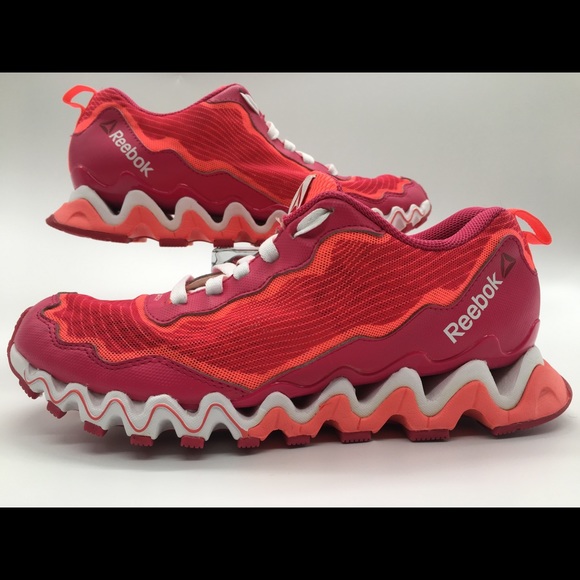 ❗️SOLD❗️ Reebok Zigtech Tennis Running shoes size 6 - Picture 1 of 8